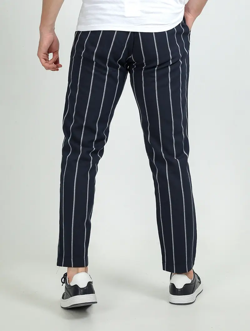 Pantalon chino à rayures